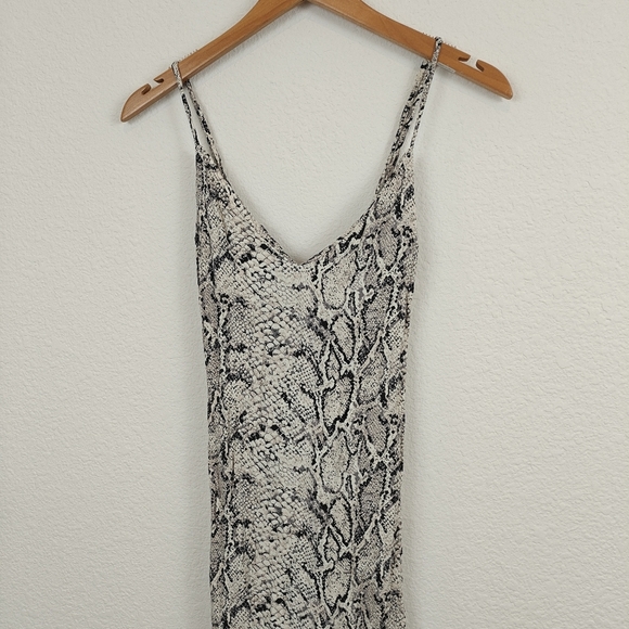 Reformation Kat Midi Snakeskin Printed V-neck Slip Dress Size 6 Women's - Picture 7 of 11